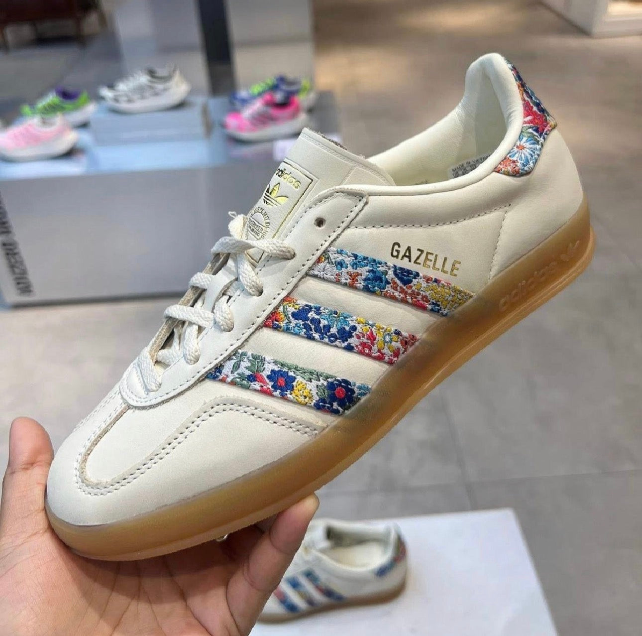 GAZELLE INDOOR FLORAL